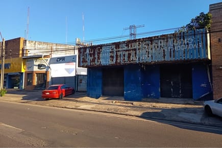 VENDO AMPLIO LOCAL COMERCIAL SOBRE AVDA EUSEBIO AYALA- ASUNCION