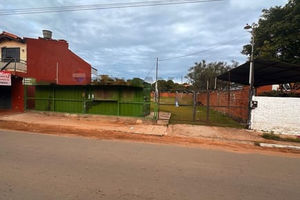 AMPLIO TERRENO SOBRE AVDA. BRITEZ BORGES - LUQUE EN VENTA