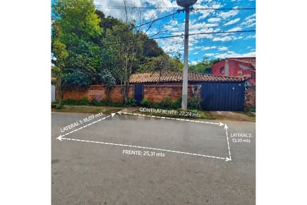 TERRENO CON AMPLIO FRENTE EN FERNANDO NORTE EN VENTA