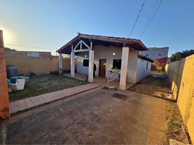 Casa en San Lorenzo barrio Villa Laurelty 