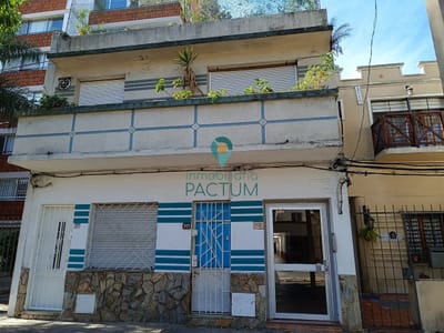 Venta Apartamento En Planta Baja 2 Dormitorios 2 Patios Muy Iluminado En Pocitos