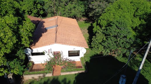 CASA EN ALQUILER – ATYRÁ | 4 SUITES | 190 m²