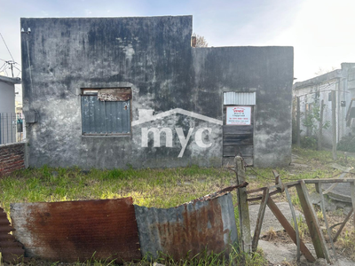 Venta casa a Reciclar en Zona de Sur de Pando