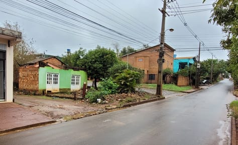 Vendo Terreno Km 9 Acaray CDE Por: 85.000 Dólares, Esta Sobre la Avda Calle 9 Acaray