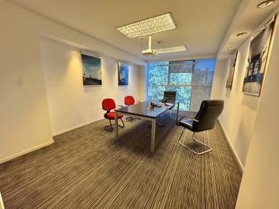 Alquiler de Edificio de 4 plantas ideal oficinas