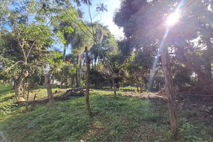 VENDO AMPLIO TERRENO EN ITAUGUA