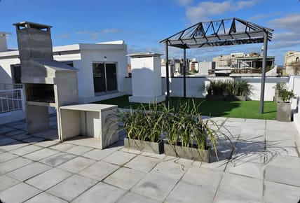 Exclusivo Dúplex a Estrenar en Alquiler: 1 Dormitorio, Terraza Privada y Diseño de Vanguardia en Magallanes, casi Durazno.
