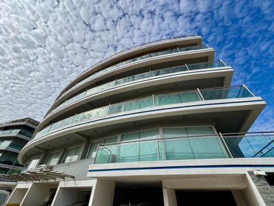 VENTA Y ALQUILER 1 DORMITORIO EN EDIFICIO BLUE SKY AV. DE LAS AMÉRICAS PARQUE MIRAMAR CARRASCO