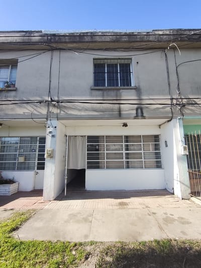 Casa 2 dormitorios en calle Víctor Manuel