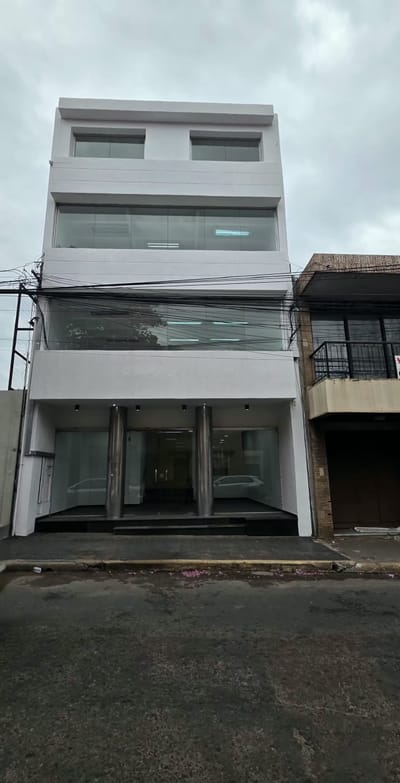 Vendo Edificio en el centro de Asuncion para Oficinas