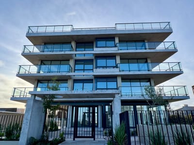 Alquiler apartamento a estrenar 2 dormitorios con vista al mar en Barra de Carrasco