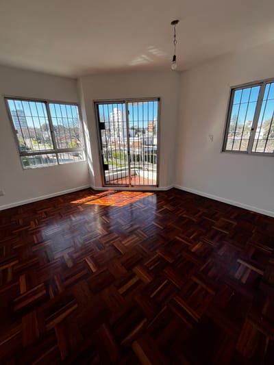 BUCEO ALQUILO APARTAMENTO 4 DORMITORIOS