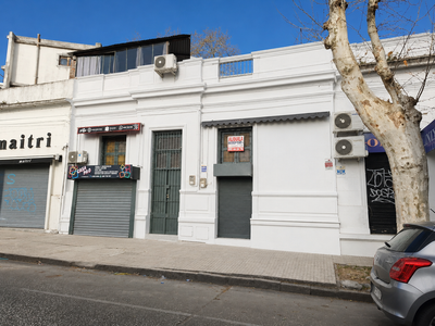 Local Comercial Sin Gastos Comunes En Excelente Ubicación Arenal Grande Entre M Berthelot Y Libres. Fachada Pintada. Local Listo Para Trabajar. Servicios Conectados