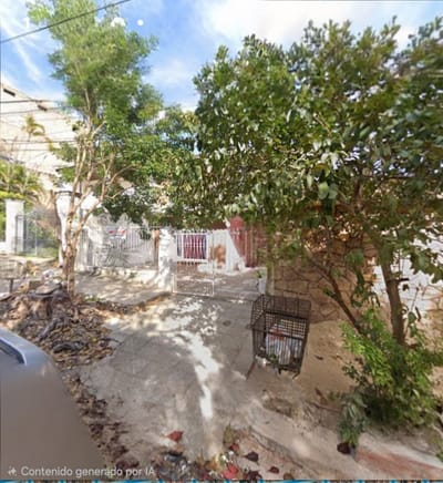 Terreno con casa a refaccionar o demoler en Sajonia