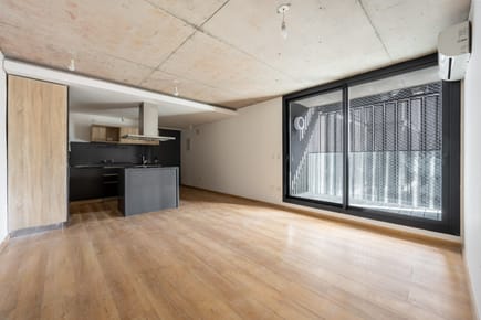 Alquiler de apartamento de 2 dormitorios, piso alto.