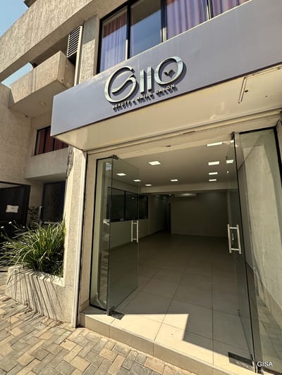 ALQUILO SALON COMERCIAL EN PLENO CENTRO A50-08-1