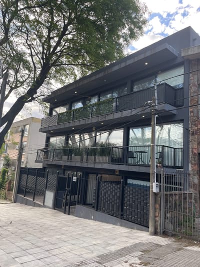 Apto Nuevo en Malvín a mts de la Rambla !!