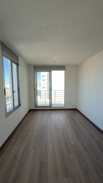 Apartamento 1 dormitorio a estrenar con cocina definida y terraza de gran tamaño