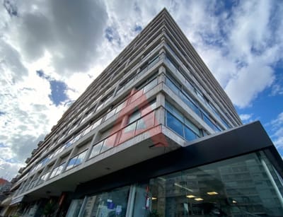 VENTA APARTAMENTO CON VISTA AL MAR - 2 DORMITORIOS Y SERVICIO (CON RENTA)