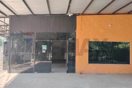 PROPIEDAD COMERCIAL EN LA AVDA. LA VICTORIA