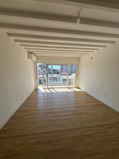 ALQUILER EN MALVIN DE 2 DORMITORIOS, PISO  3 AL FRENTE, BALCON Y TERRAZA, BARBACOA Y LAVADERO