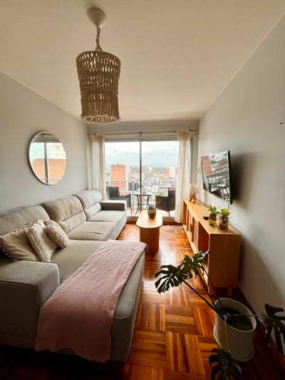 EXCELENTE PENTHOUSE EN POCITOS NUEVO. APARTAMENTO DE UN DORMITORIO