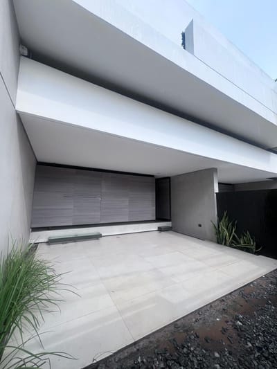 Casa Moderna Amueblada en Alquiler: Confort y Estilo.