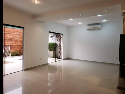 Alquilo Duplex Zona Colegio Goethe