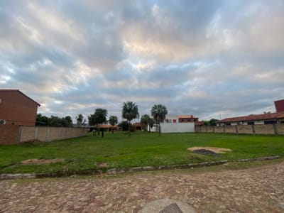 Vendo terreno en barrio cerrado “Pilar del Norte” al lado de Surubi’i