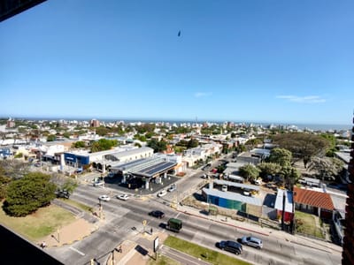 Apartamento, 2 dormitorios, piso alto, gran vista. Av Italia y Caldas