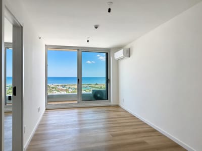 Ventura Tower. Piso Alto. Amenities. Cochera. Aire, Calefon, Cortimas