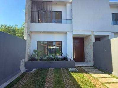 Vendo duplex a estrenar en luque Loma Merlo (Z/ Aeropuerto)