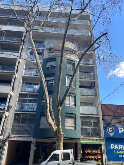 Apto Céntrico a mts de 18 c/ Terraza Súper soleado !!