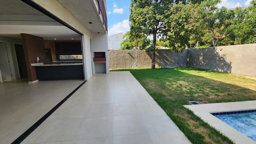 Amplio duplex en alquiler zona Conmebol, barrio América. Luque