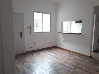 Se Vende Apartamento 2 Dormitorios Ideal Inversor, Con Renta, Todo Reciclado En Ciudad Vieja