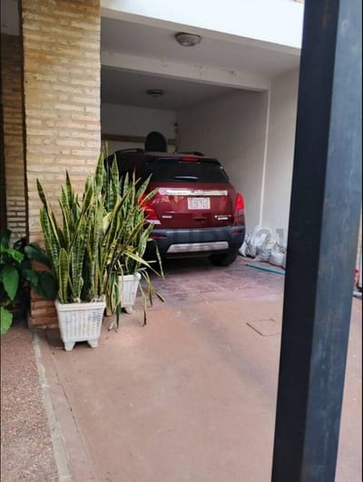 EN VENTA | Casa De 2 Niveles Con Potencial De Desarrollo En San Vicente