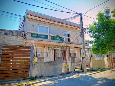 Se Vende Apartamento 2 Dormitorios, Balcón Al Frente, Con Renta, Ideal Inversor En Brazo Oriental