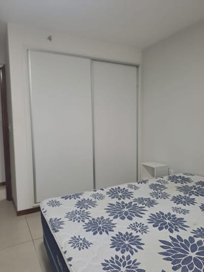 En alquiler departamento amoblado en el edificio Manantiales 34 - Zona Eje corporativo