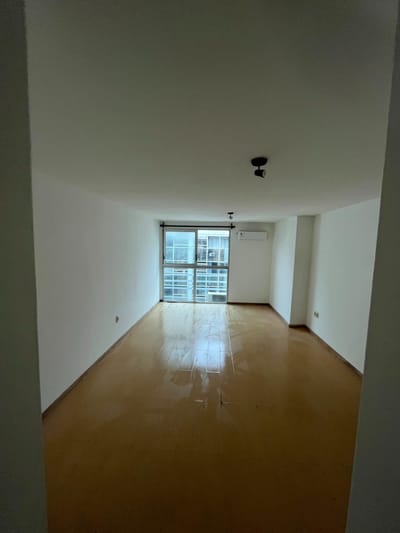 Alquilamos apartamento en tres cruces
