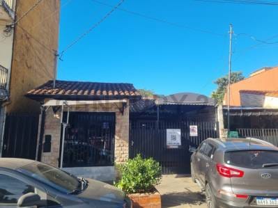Propiedad Mixta con Salón Comercial y Vivienda en Centro de San Lorenzo