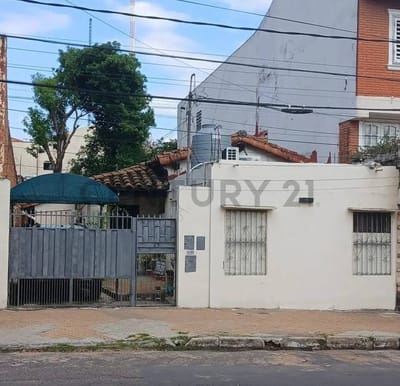EN VENTA | Casa Con 2 Departamentos Independientes En Dr. Francia