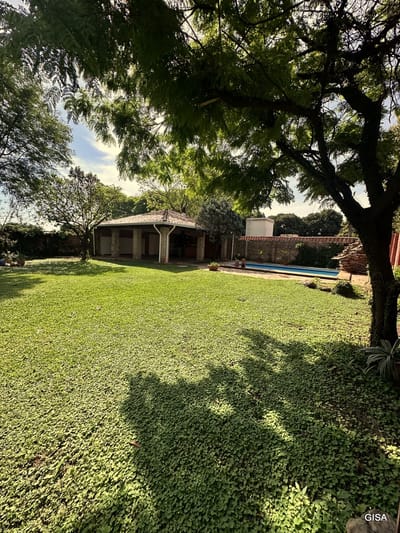 CASA AMPLIA DE VARIOS DORMITORIOS EN LAMBARE A10-06-9