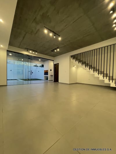 DUPLEX DE CATEGORIA A ESTRENAR ZONA CONMEBOL A30-02-14