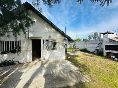 Venta De 2 Propiedades, En Las Toscas Norte Con Limite Atlántida, Casa Con 2 Dorm, 1 Baño + Casa A Terminar. Inm Atlántida.