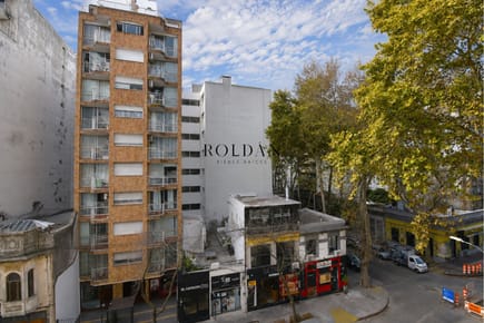 Apartamento Alquiler Pocitos 2 Dormitorios Garaje Parrillero Calefacción A Metros Del Mar Impecable