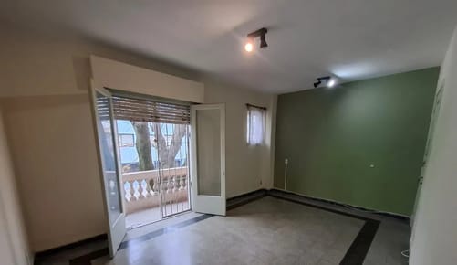 ALQUILER EN LA COMERCIAL DE 1 DORMITORIO, PISO 1 POR ESCALERA, BALCON, SIN GASTOS COMUNES