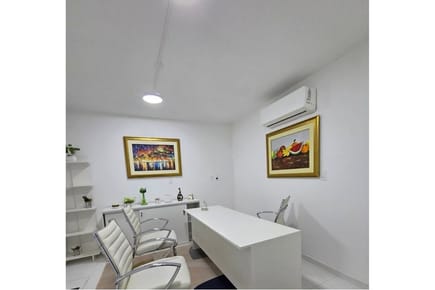Alquilo consultorio medico barrio villa Aurelia