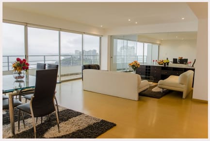 ALQUILER DE LUJOSO DEPARTAMENTO CON VISTA AL MAR EN MIRFALORES