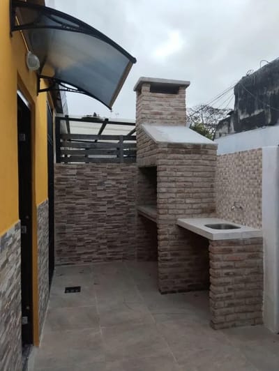 Venta Apartamento de 2 dormitorios con patio y parrillero en Aires Puros