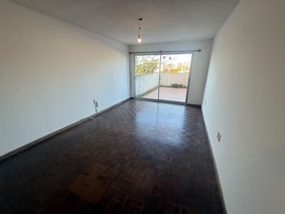 ALQUILER | Monoambiente con amplia terraza